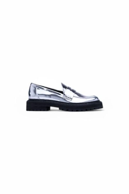 Prescia Loafer
